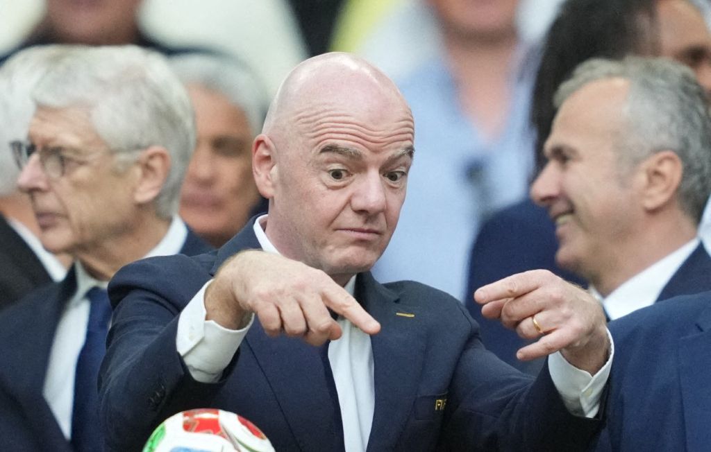 “Infantino esperará a que las cosas se calmen, como siempre lo ha hecho” explica un ex aliado “Infantino esperará a que las cosas se calmen, como siempre lo ha hecho” explica un ex aliado